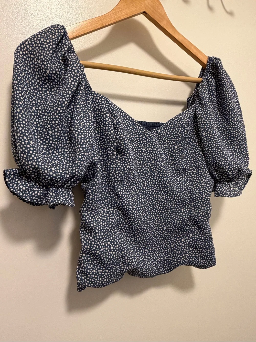 Abercrombie & Fitch Puff-Sleeve Smocked Crop Top Blouse size XS blue